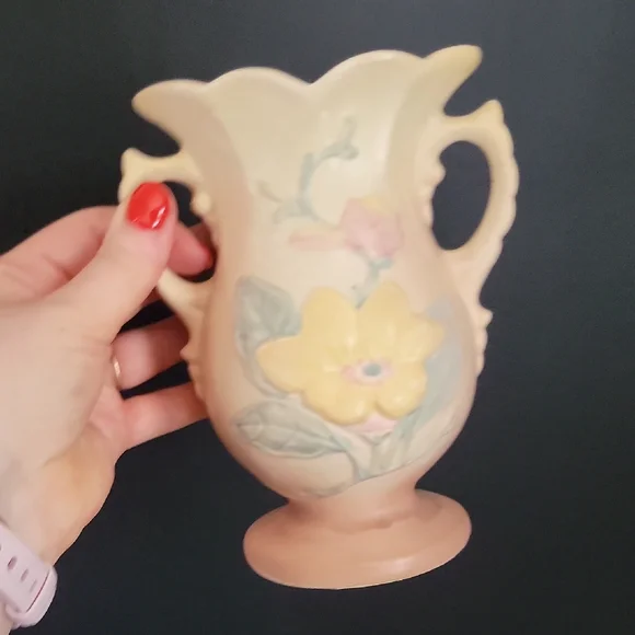 Floral Cream Vase - Picture 3 of 9